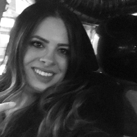 Meet your Posher, Connie - Picture 1 of 1